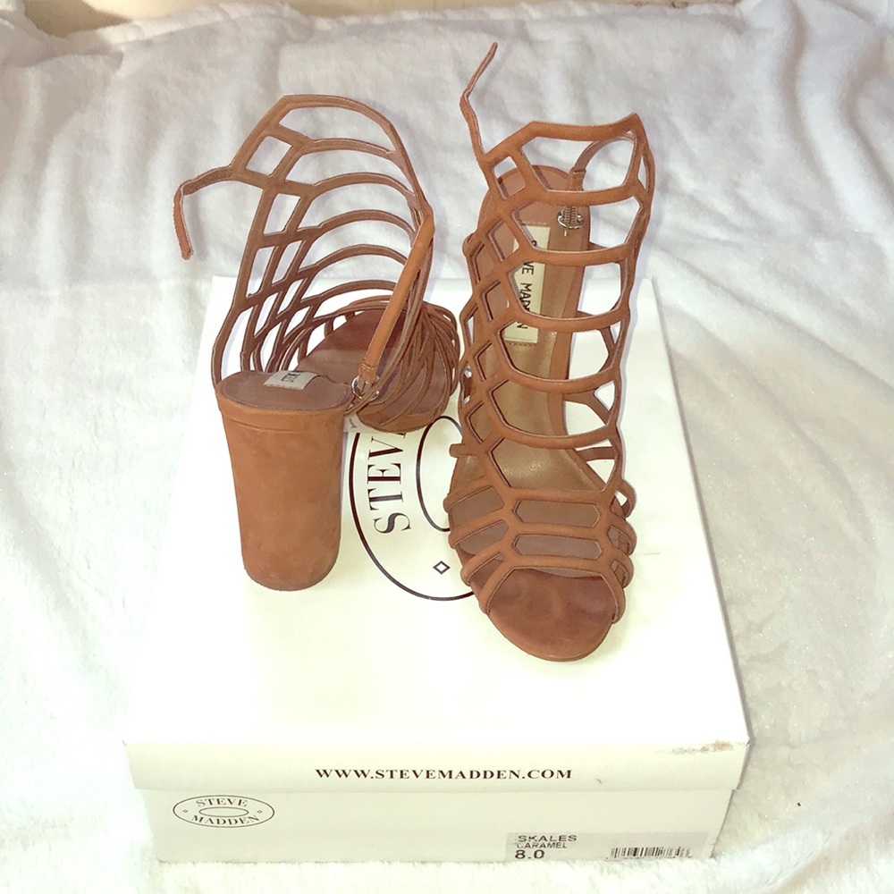 Steve Madden “Skales” cage heels in caramel sz8